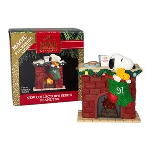 1991 Hallmark Keepsake Magic Ornament - Snoopy Woodstock Flickering Fireplace